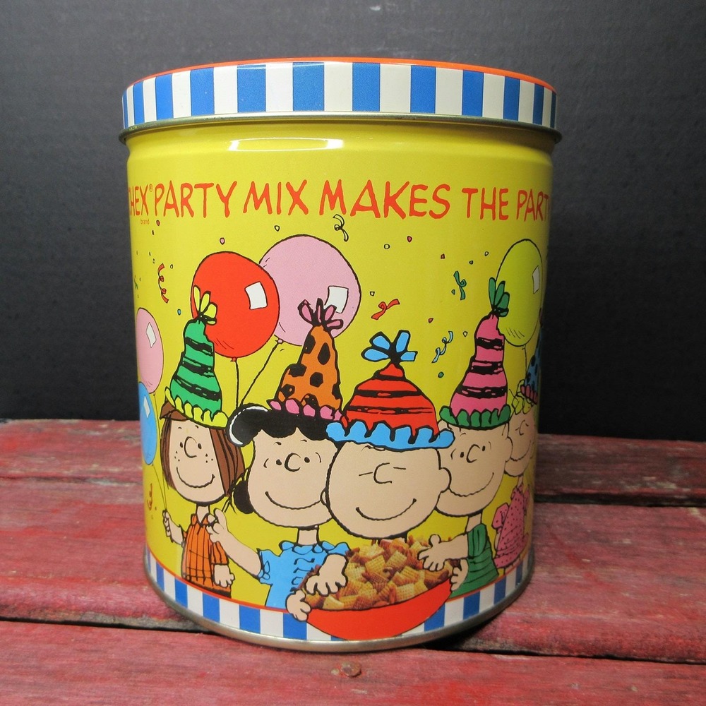 Vintage 1990 Chex Party Mix Peanuts Gang Tin Charlie Brown Snoopy Collectible
